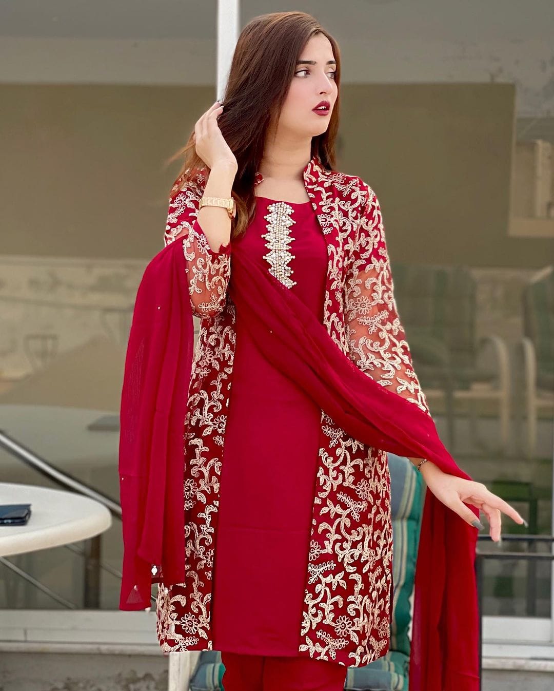 AIZEL EMBROIDERED SUIT